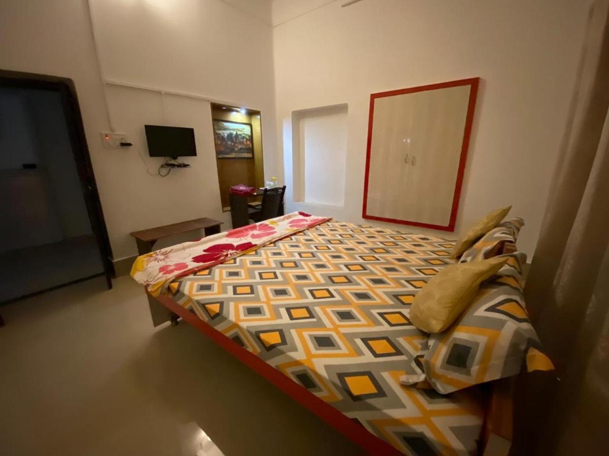 The Sunaina Hotel Varanasi Eksteriør billede