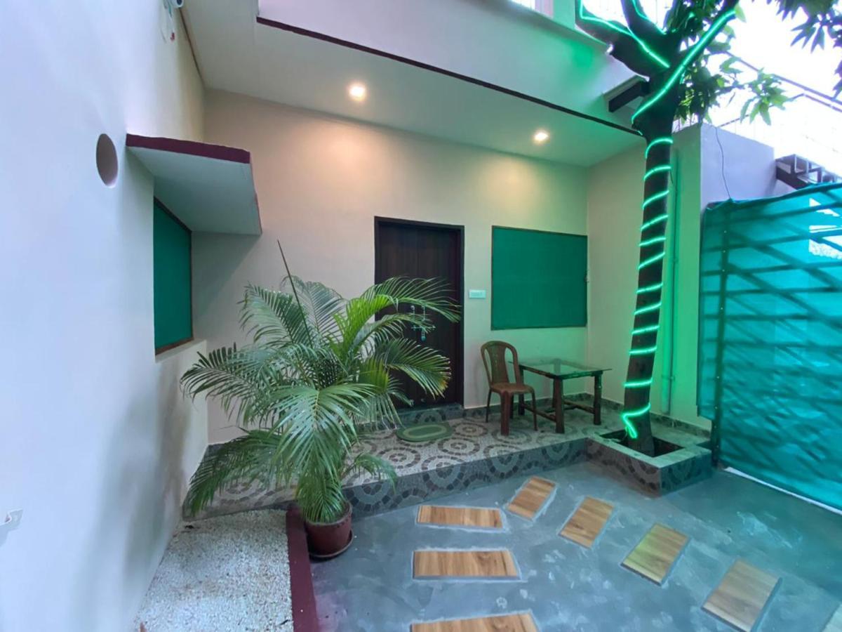 The Sunaina Hotel Varanasi Eksteriør billede